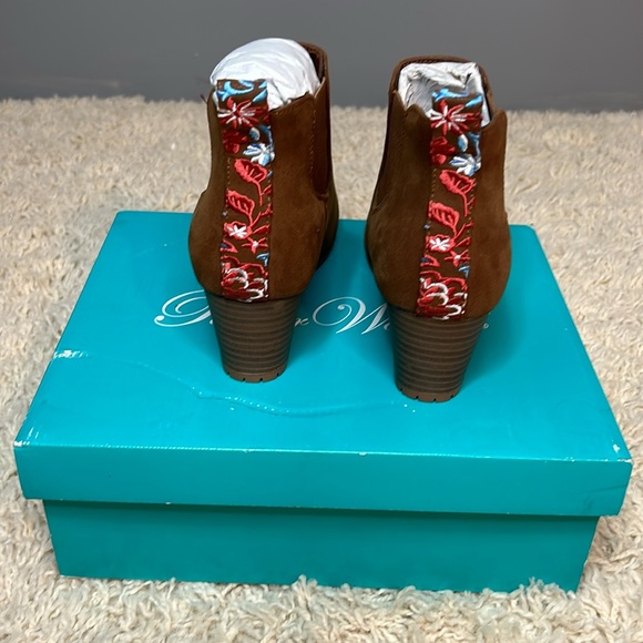 Pioneer Women Booties - Picture 2 of 7